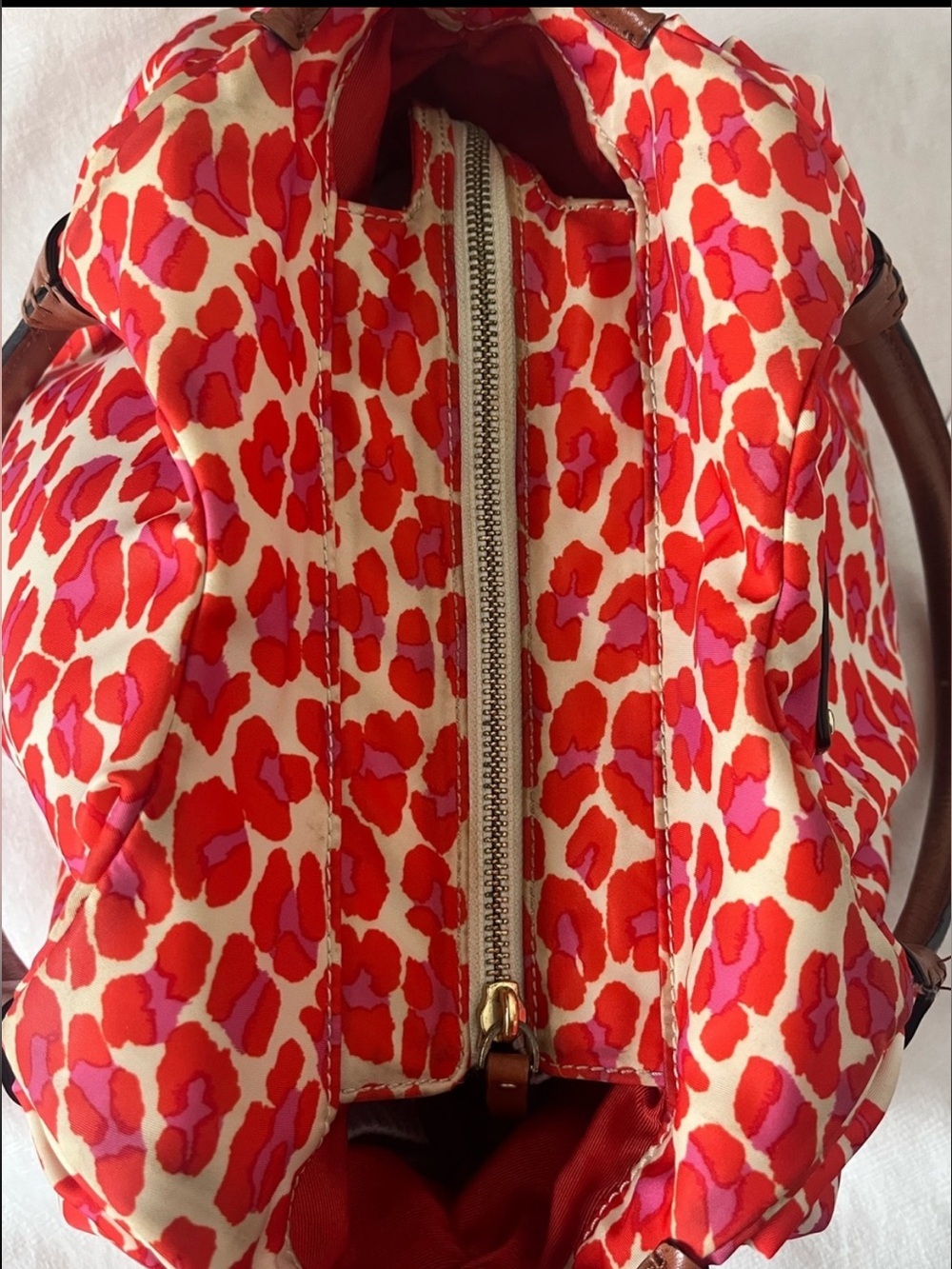 Kate Spade “Into the Wild” Red & Pink Nylon animal print Hobo Slouch bag - Picture 4 of 9